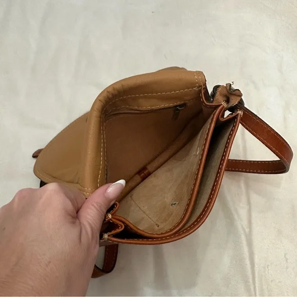 Vintage genuine Italian leather Crossbody flap Bag 51169 - Picture 8 of 12